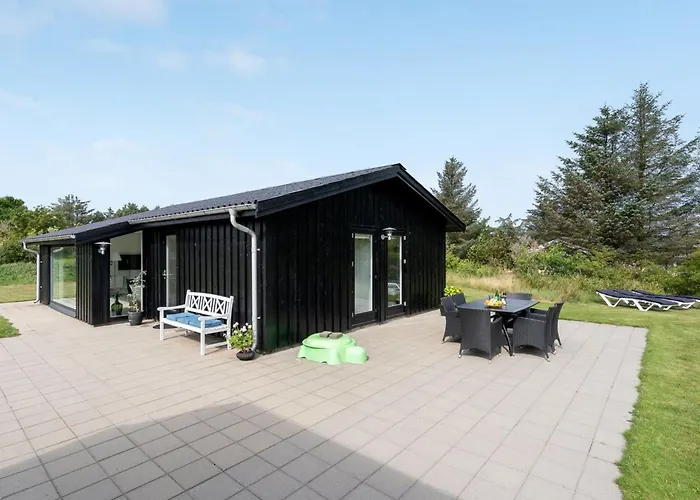 Thilde - 800m From The Sea By Interhome Nyaraló